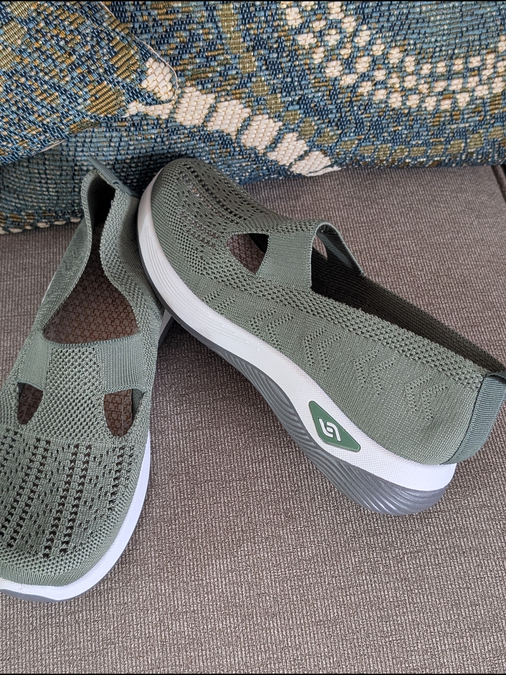 Women’s Lightweight Knit Slip-On Shoes - Olive Green